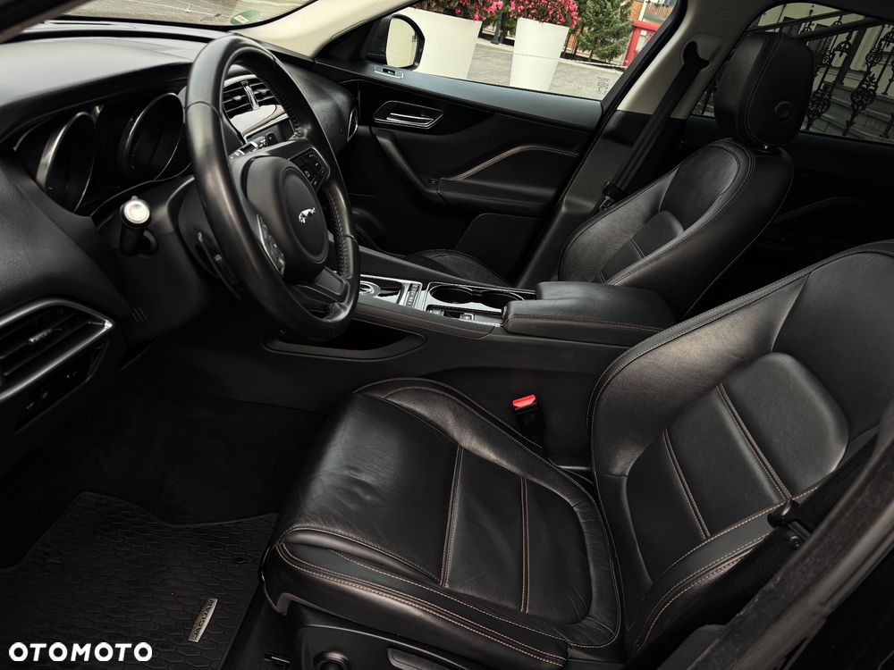 Jaguar F-Pace - 28