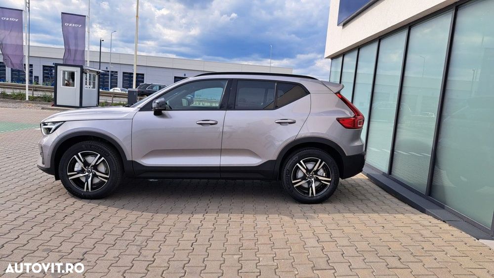 Volvo XC 40 B3 AT FWD MHEV Plus Dark - 7