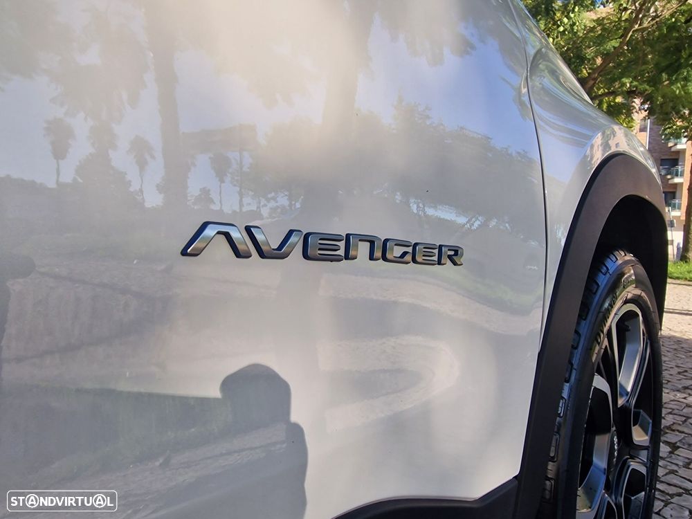 Jeep Avenger 54 kWh Summit - 11
