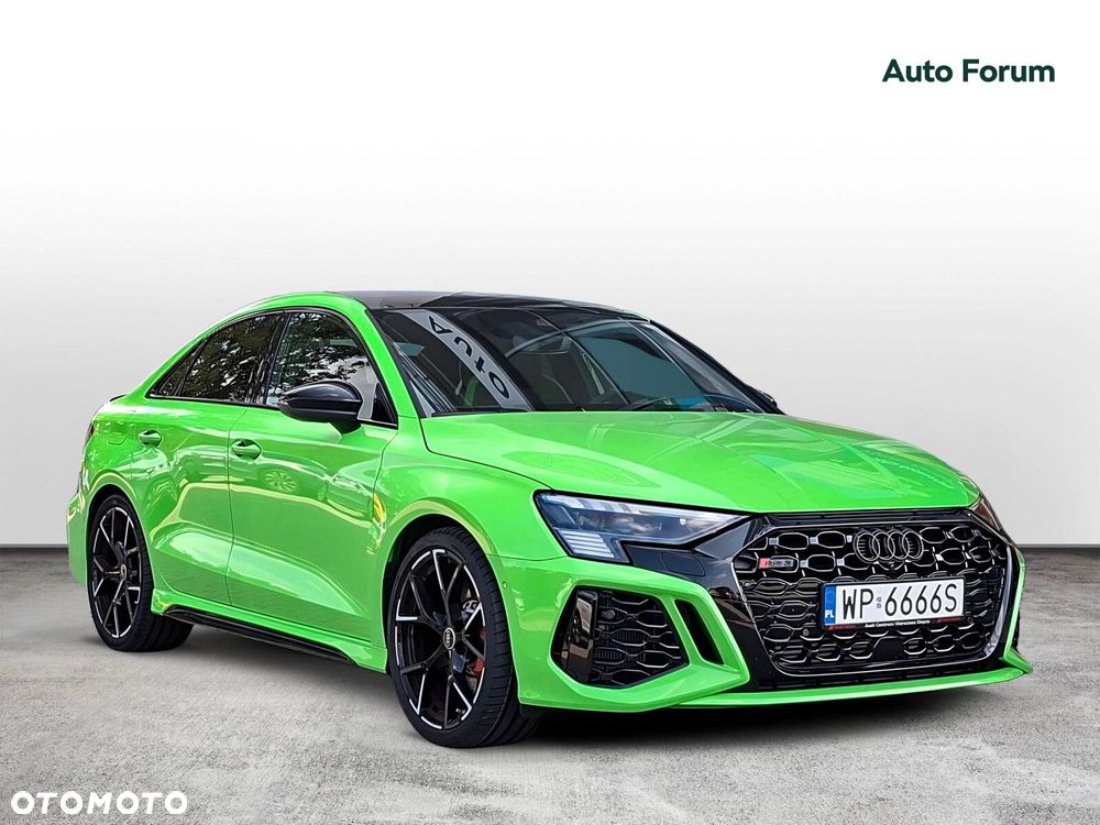 Audi RS3 Limousine - 8