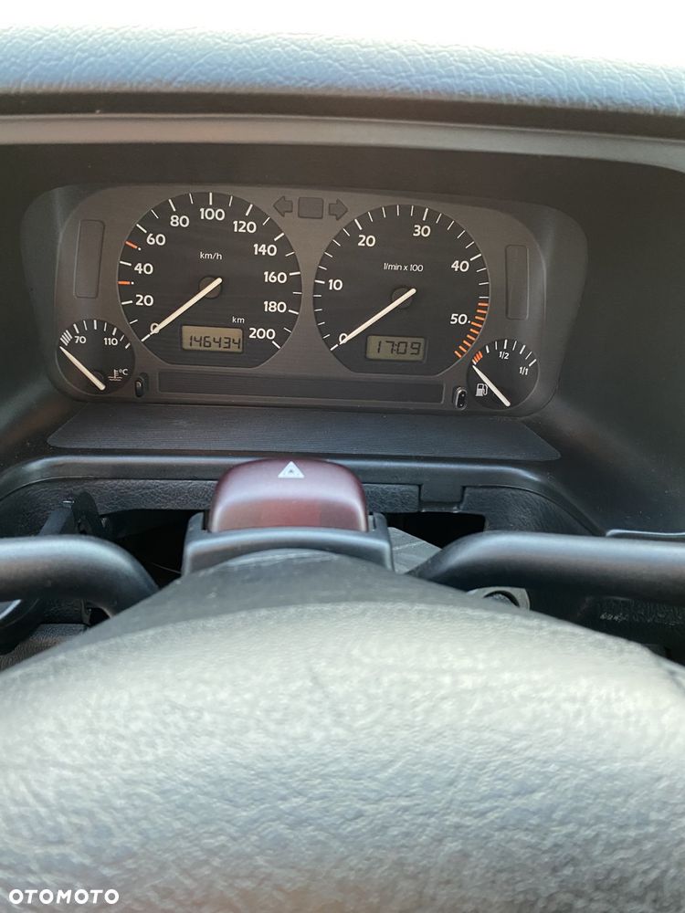 Volkswagen Golf - 21