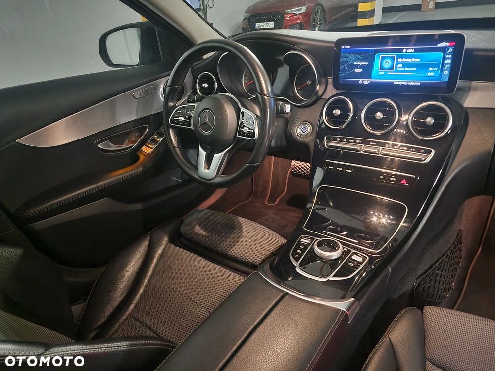Mercedes-Benz Klasa C 180 9G-TRONIC - 8