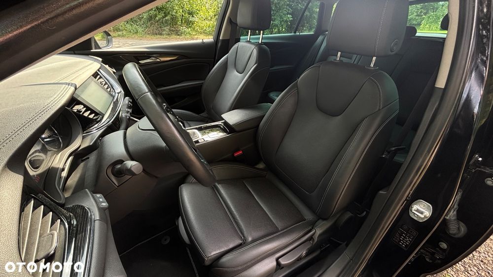 Opel Insignia - 10
