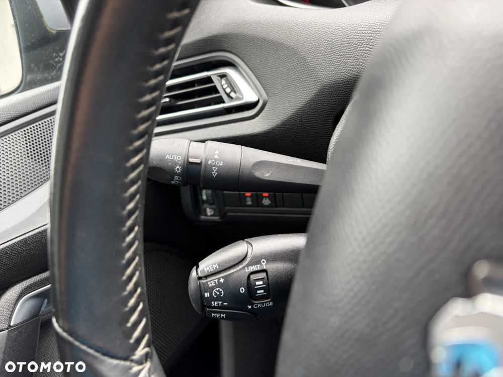 Peugeot 308 - 21