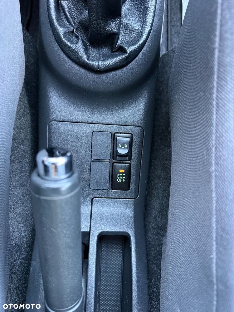 Toyota Yaris 1.33 Sol - 23