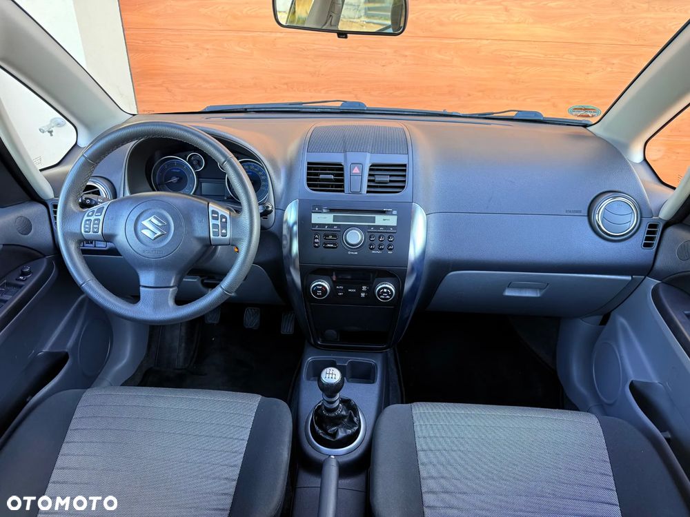 Suzuki SX4 2.0 DDiS Explore 4WD - 11