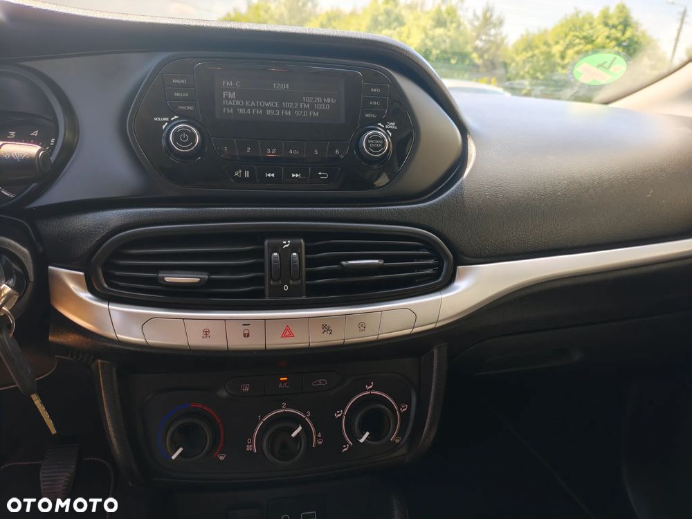 Fiat Tipo 1.4 16V More - 25