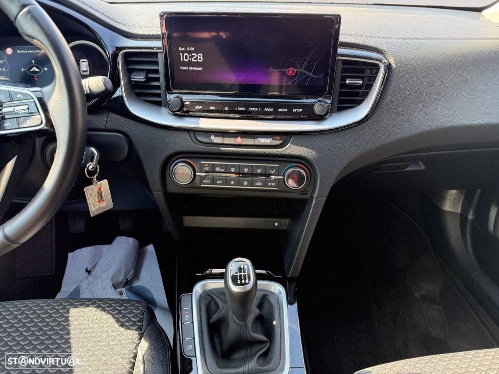 Kia Ceed SW 1.0 T-GDI Drive - 11