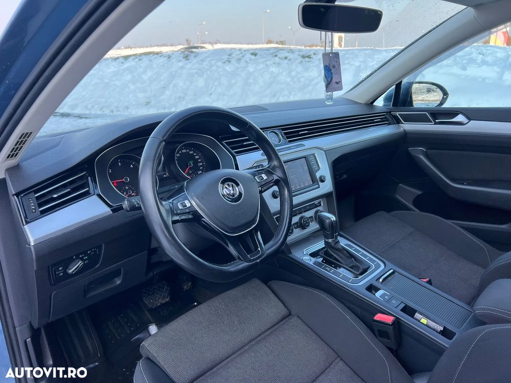 Volkswagen Passat 2.0 TDI DSG (BlueMotion Technology) Comfortline - 25