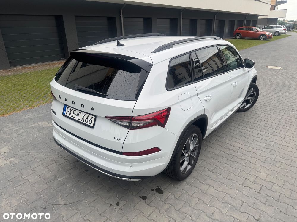 Skoda Kodiaq 2.0 TDI 4x4 DSG Sportline - 8