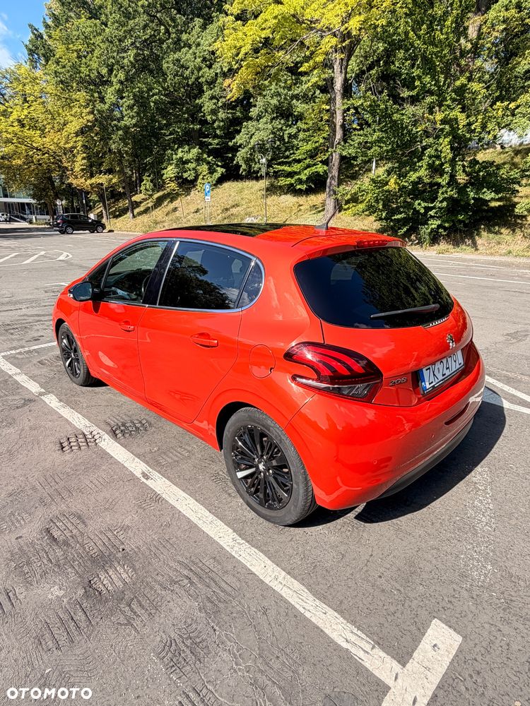 Peugeot 208 - 5