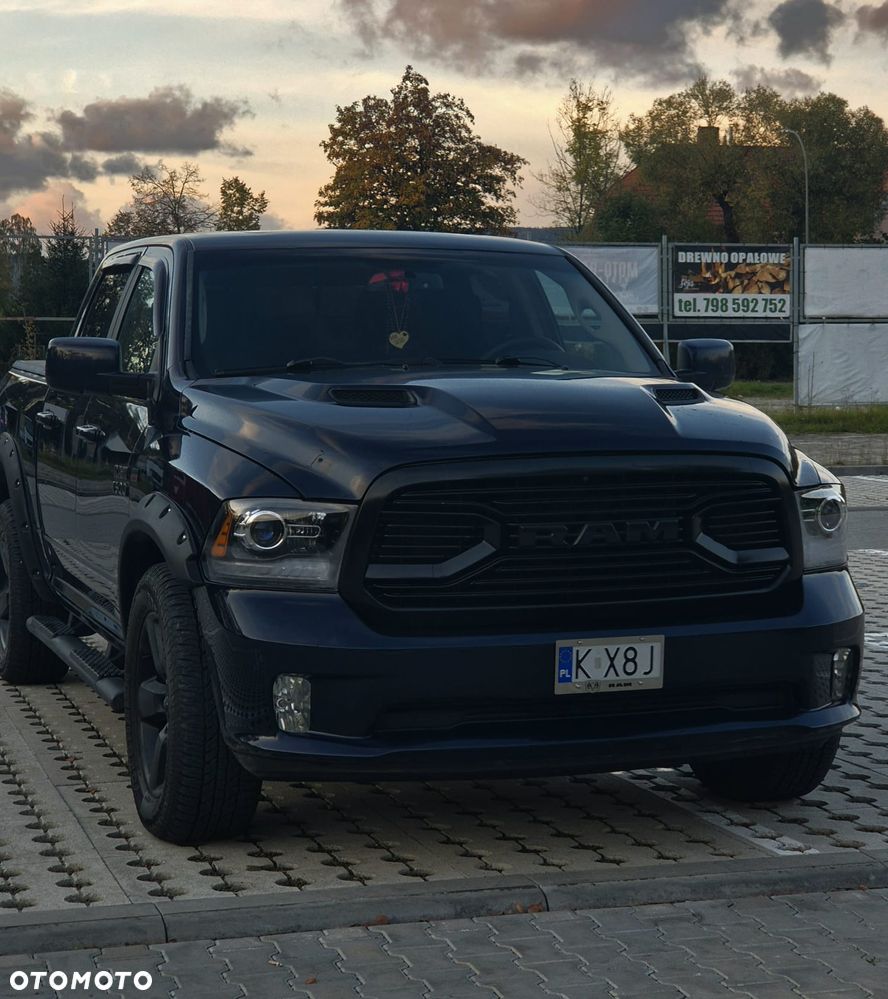 Dodge RAM 5.7 4x4 - 1