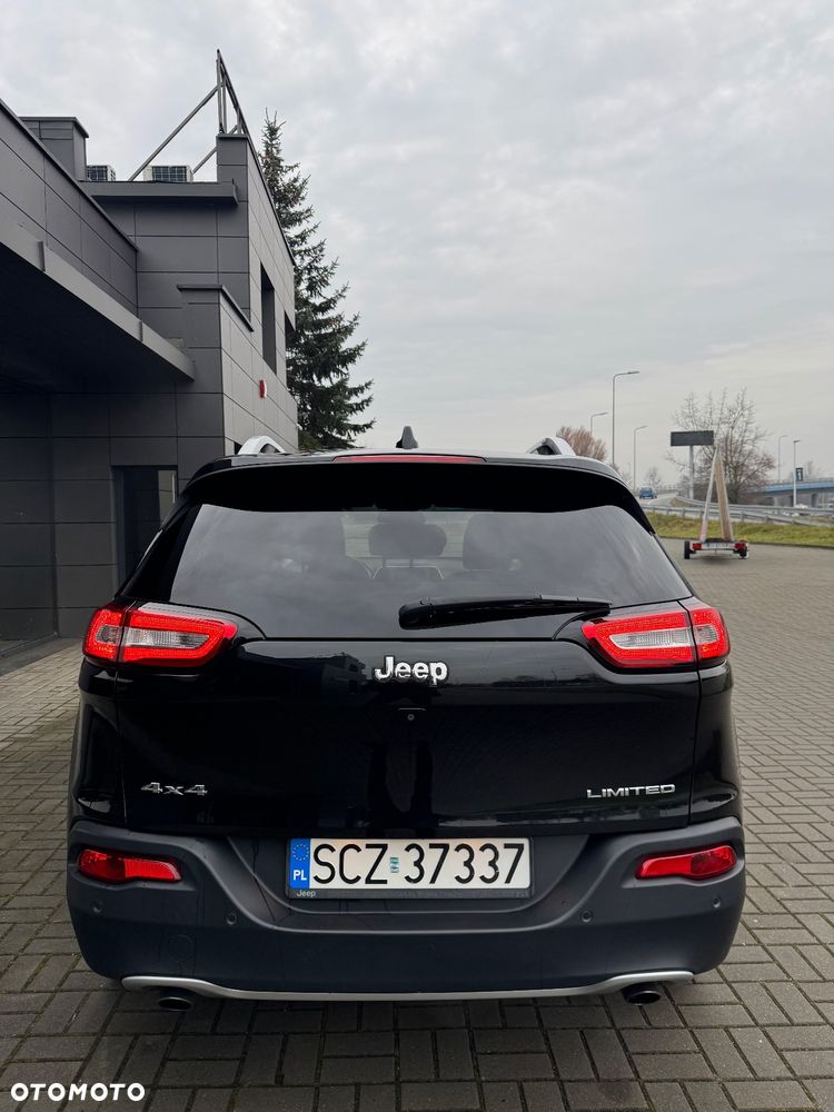 Jeep Cherokee - 3
