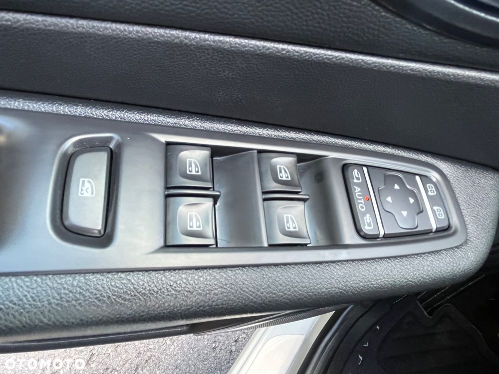 Renault Captur 1.3 TCe Intens - 25
