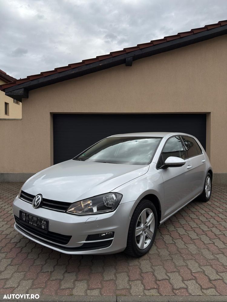 Volkswagen Golf 1.2 TSI BlueMotion Technology Comfortline - 2