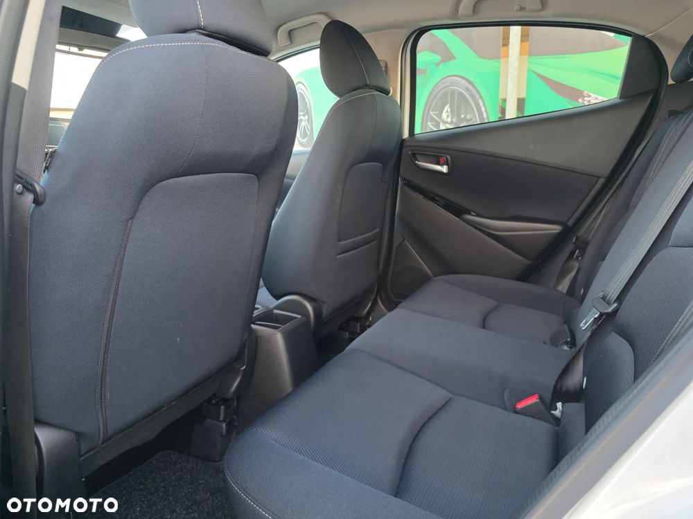 Mazda 2 - 16