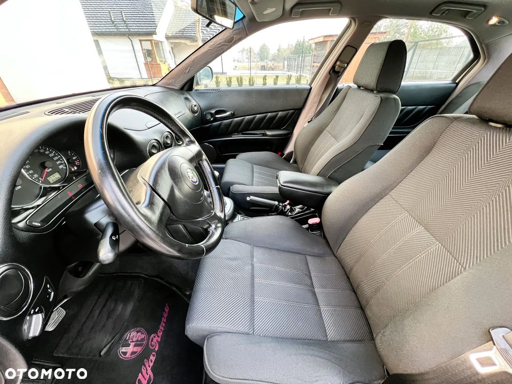 Alfa Romeo 166 - 14