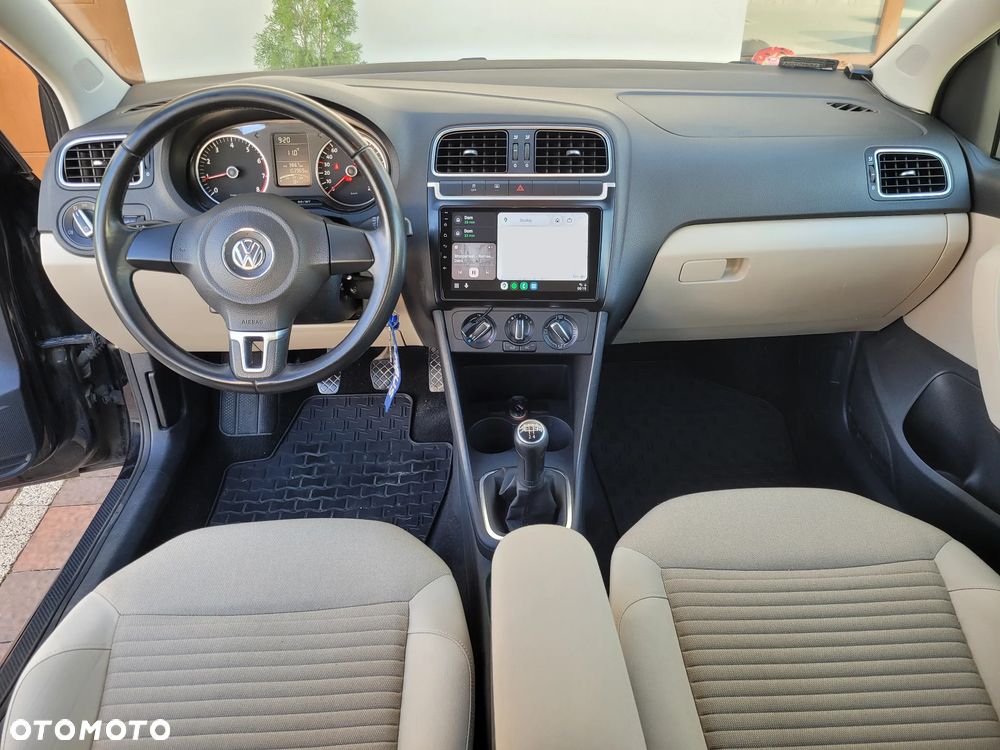 Volkswagen Polo - 8
