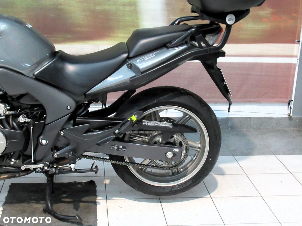 Honda CBF - 16