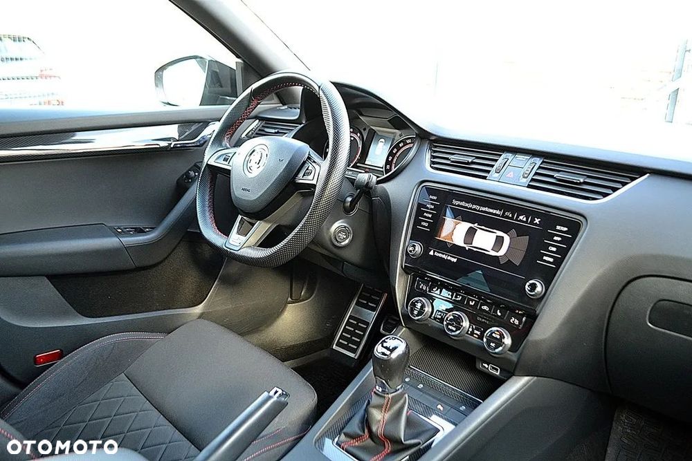 Skoda Octavia 2.0 TSI RS - 20