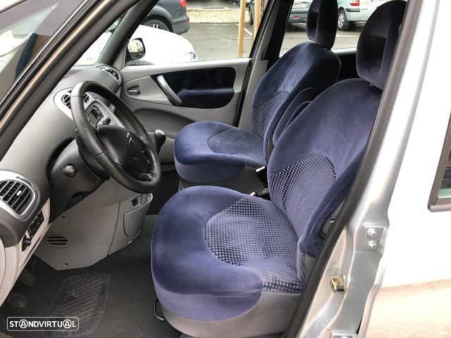 Citroën Xsara Picasso 1.6i Exclusive - 4