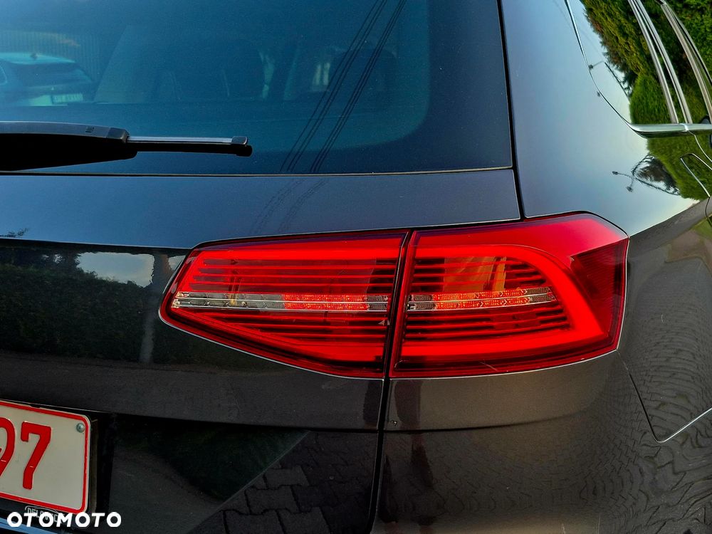Volkswagen Passat Variant 1.6 TDI SCR DSG Comfortline - 25