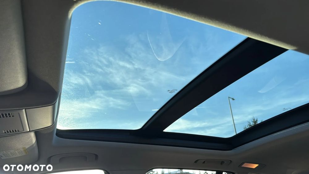 BMW X1 xDrive18d Sport Line - 36