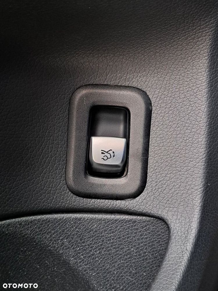 Mercedes-Benz Klasa C - 22