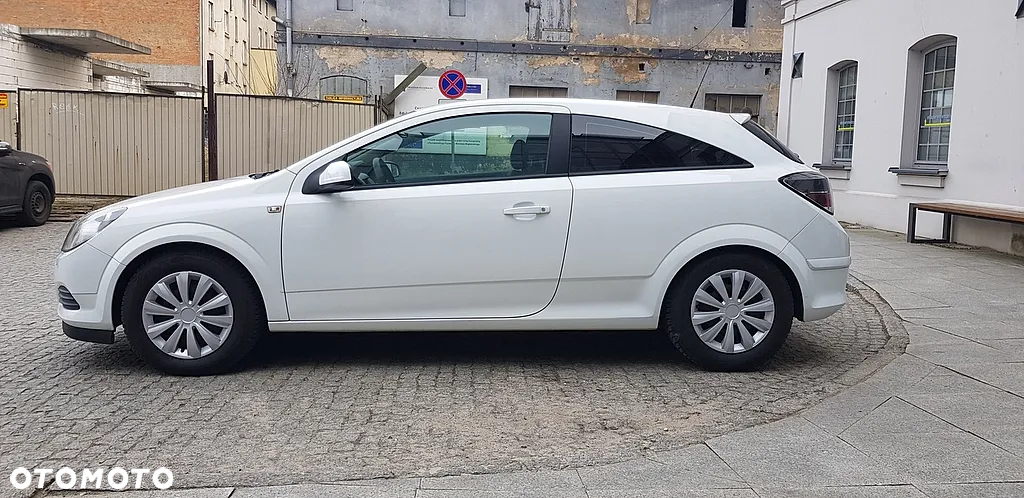 Opel Astra GTC 1.4 - 8