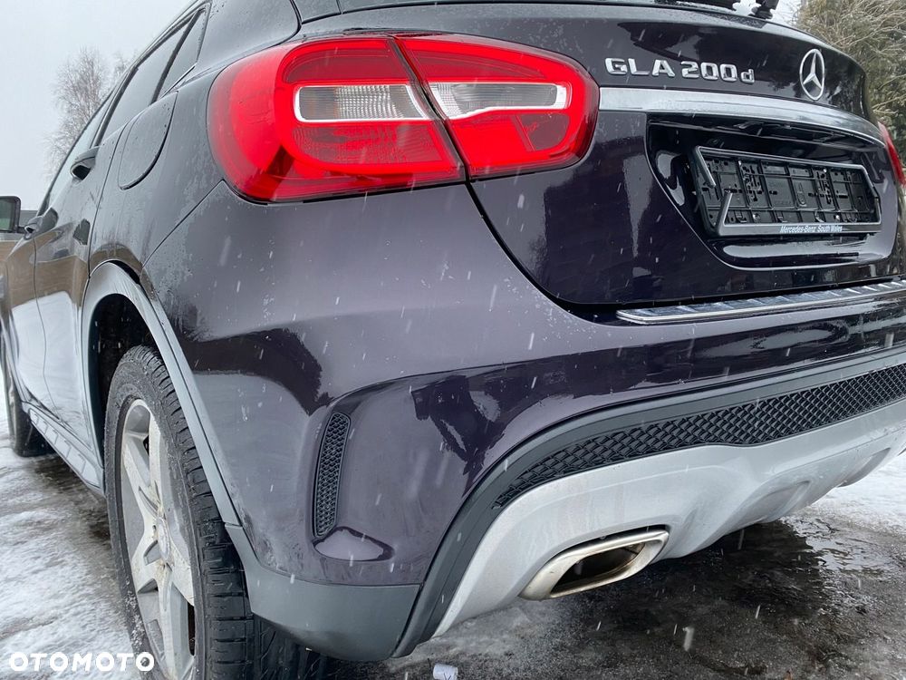 MERCEDES gla 156 tyl karoseri cwiartka kolor 592 - 4