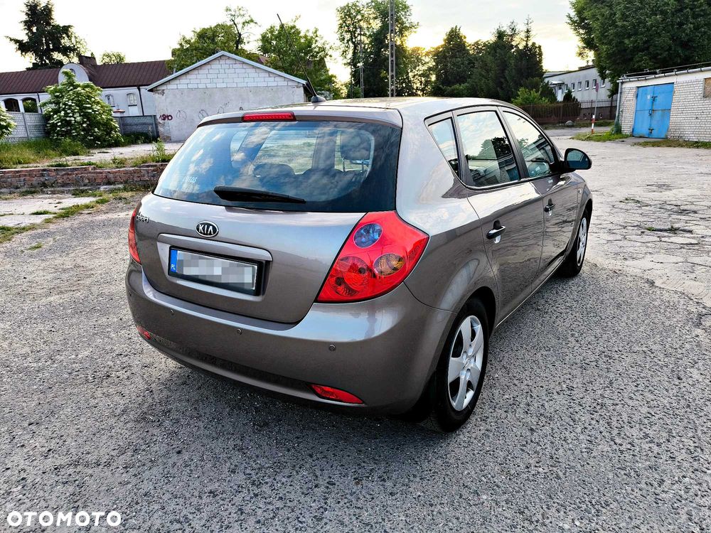 Kia Ceed - 2