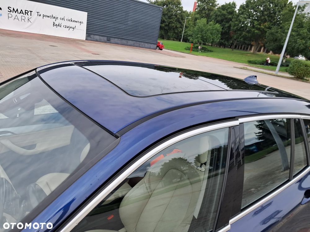 BMW X1 sDrive16d xLine - 9