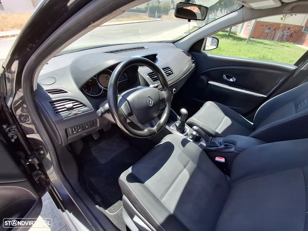 Renault Mégane 1.5 dCi Confort - 8