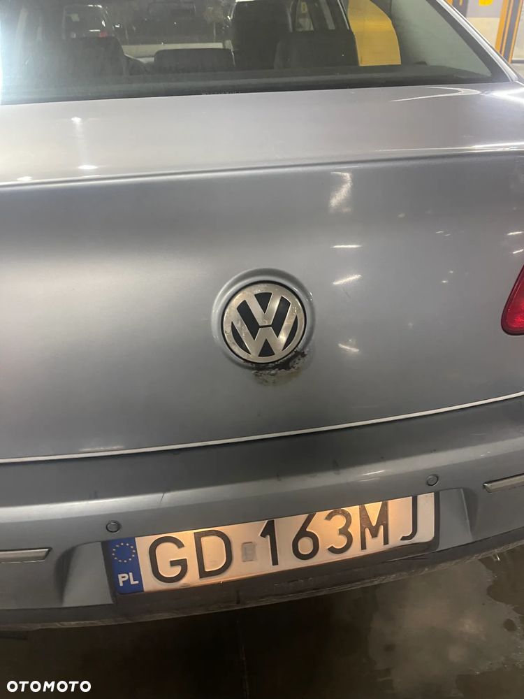Volkswagen Passat 2.0 FSI Comfortline - 3