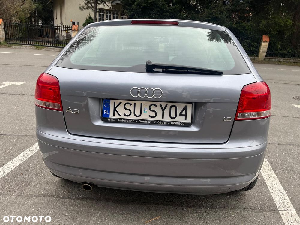 Audi A3 3-drzwiowe 1.6 FSI Attraction - 4