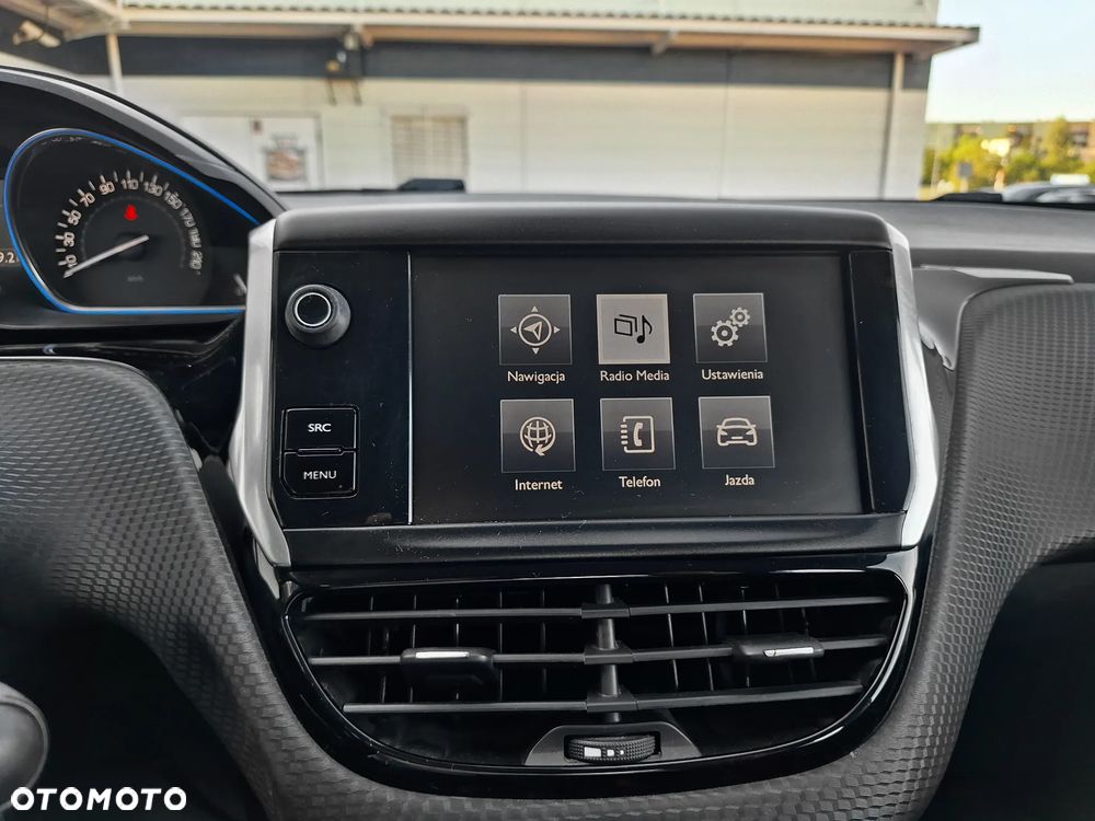 Peugeot 2008 1.6 BlueHDi Allure - 17