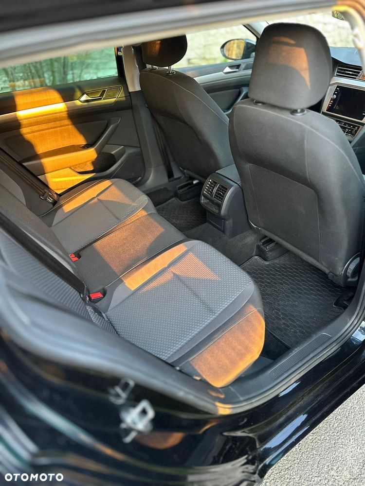 Volkswagen Passat 2.0 TDI EVO Elegance DSG - 10