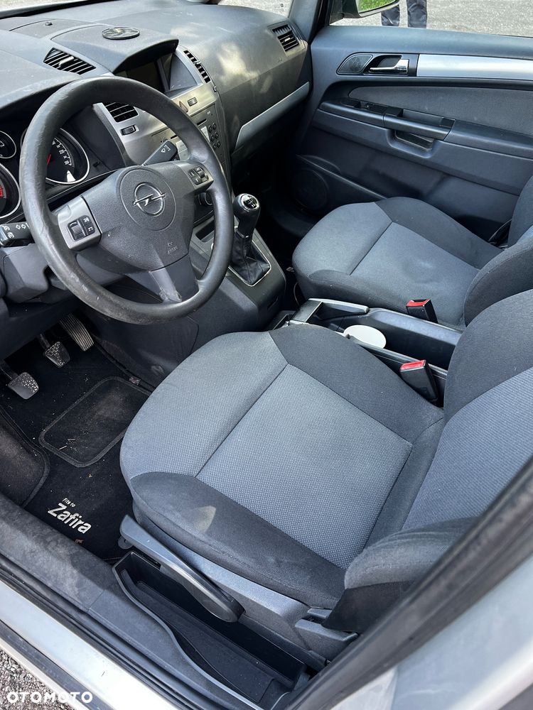 Opel Zafira - 12