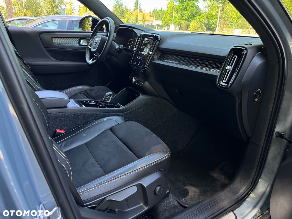 Volvo XC 40 B4 B Geartronic RDesign - 24