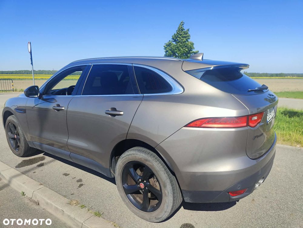 Jaguar F-Pace - 11
