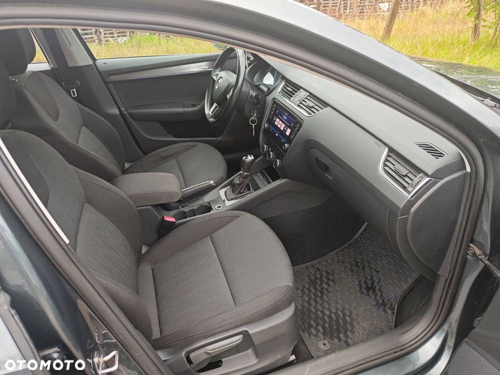 Skoda Octavia ver-2-0-tdi-edition-dsg - 14