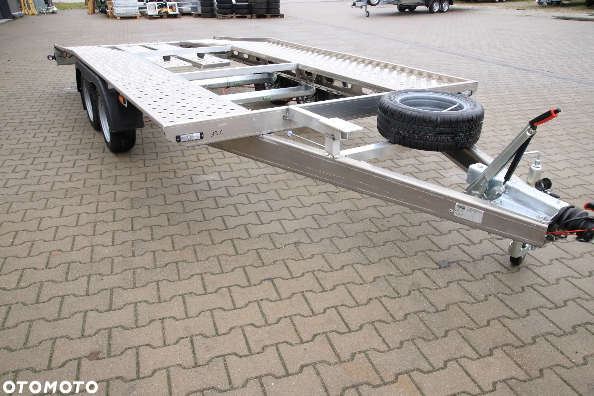Inny Gala Taurus 4.5x2.05  Full aluminium 420 kg Koła 195R13C - 13