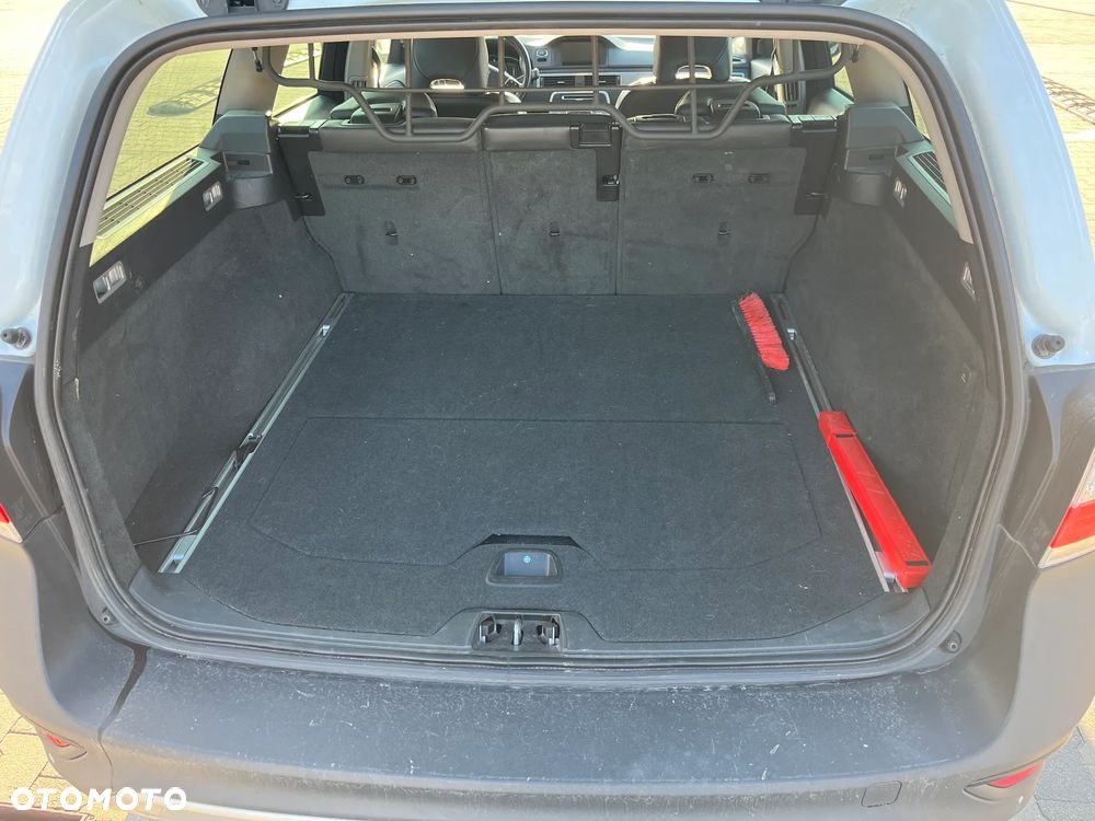 Volvo XC 70 D5 AWD Geartronic Momentum - 14