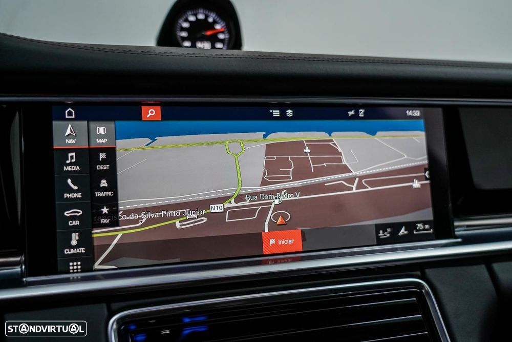 Porsche Panamera 4 S - 12
