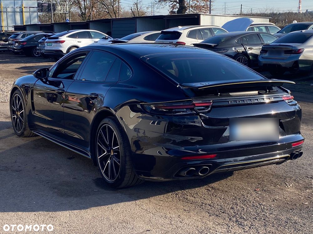 Porsche Panamera - 16