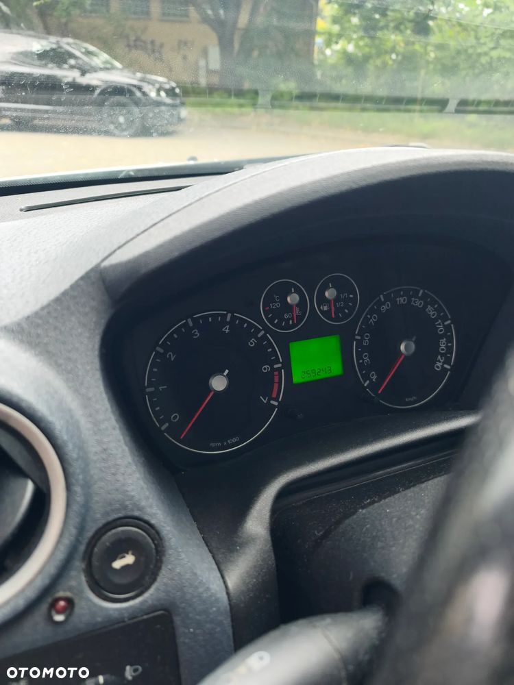 Ford Fusion 1.4 Ambiente - 11