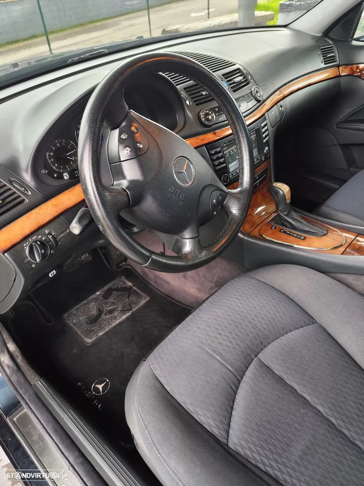 Mercedes-Benz E 220 CDI Auto Elegance - 5