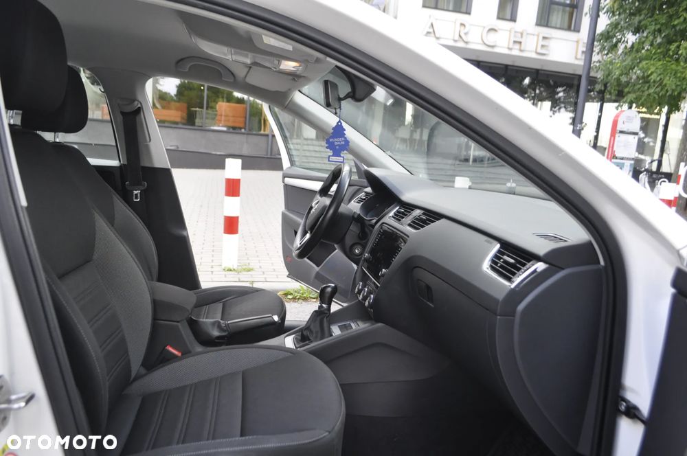Skoda Octavia 1.5 TSI ACT Active - 11