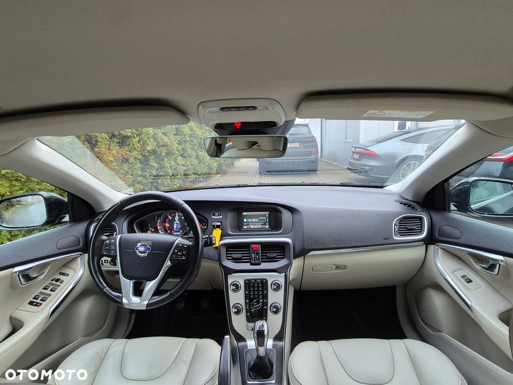 Volvo V40 D2 Drive-E Ocean Race - 31