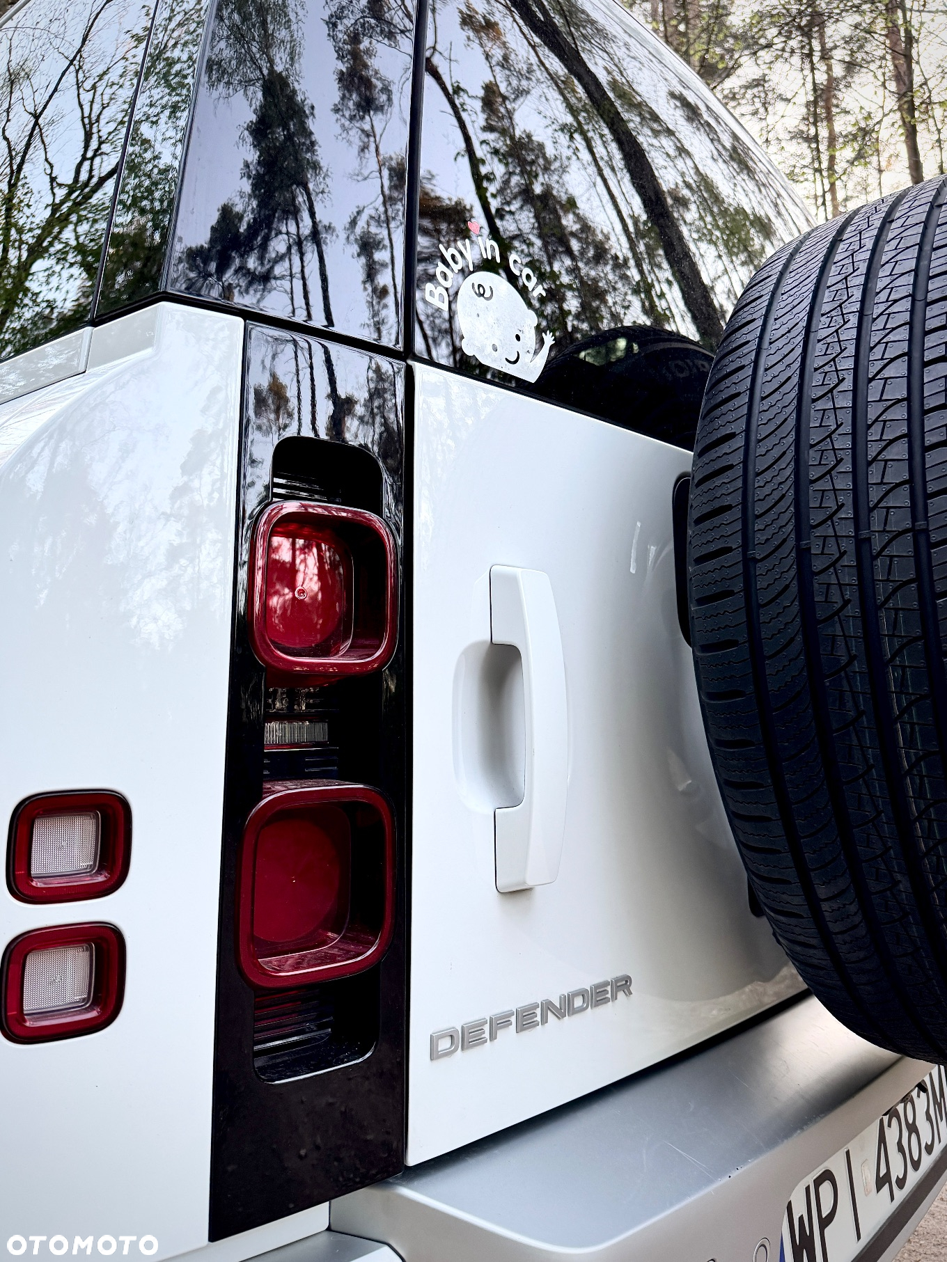 Land Rover Defender 110 P300 S - 32